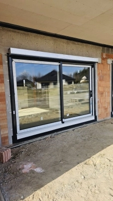 Ilustracja Nowoczesny dom zasługuje na dobre okna